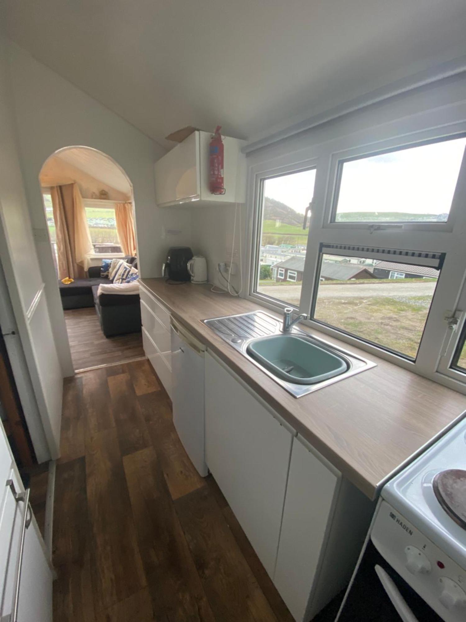 5 Clarach Bay Apartment *